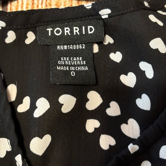 Torrid Black and White Heart Pattern Camisole Top - Picture 3 of 6